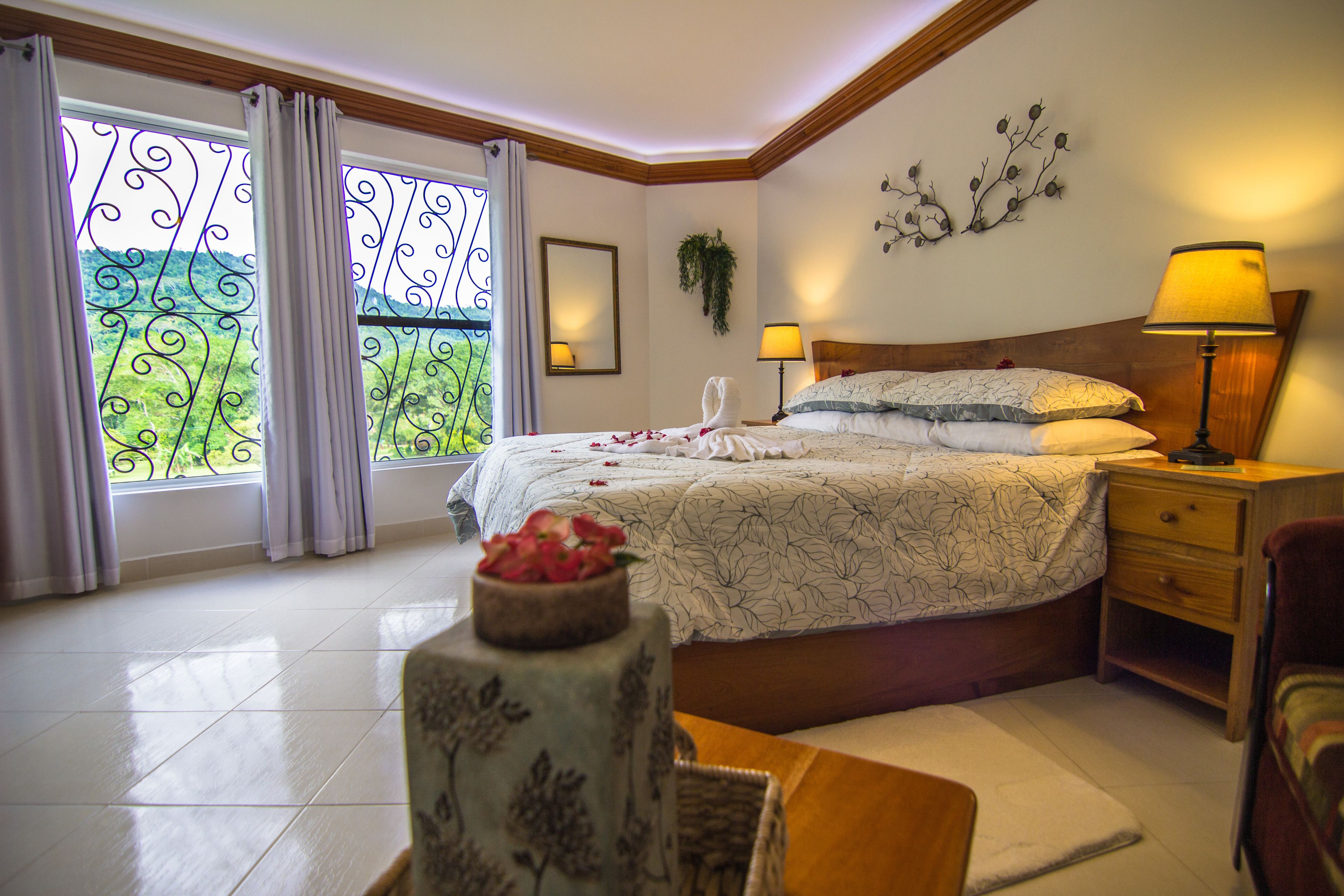 Decoración personalizada, muebles diferentes y wifi gratis 