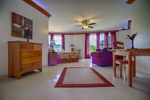 Family Suite | Living area - Bocawina Rainforest Resort & Adventures (Hopkins)