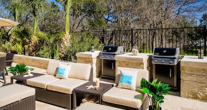 Holiday Inn Express & Suites Austin NW - Arboretum Area by IHG