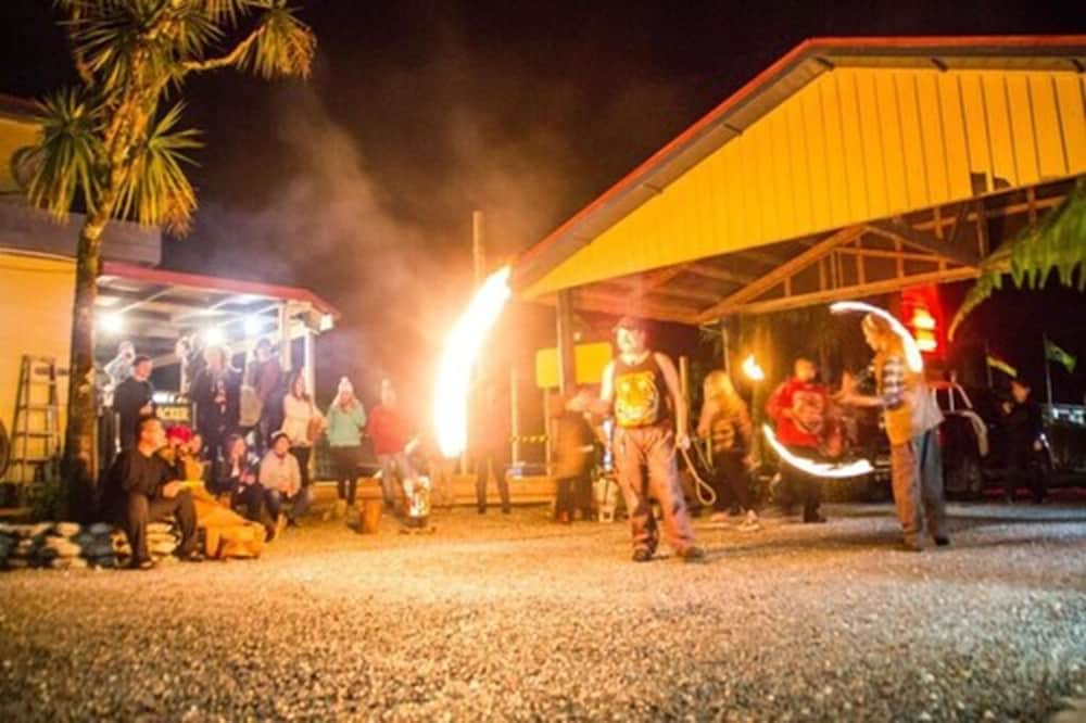 Chateau Backpackers & Motels by null