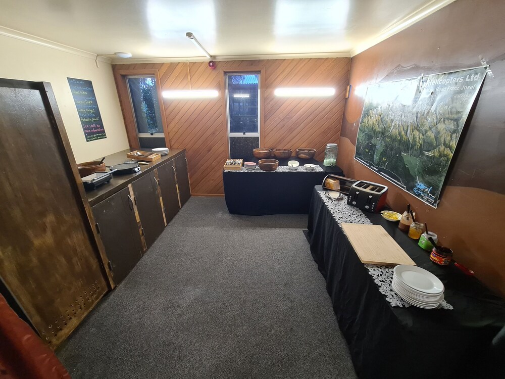 Chateau Backpackers & Motels by null