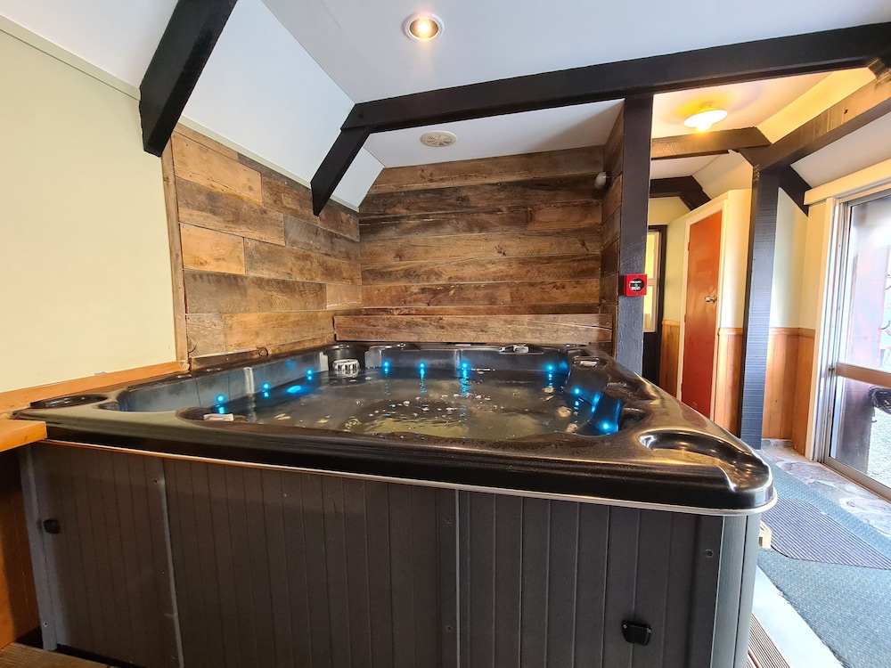 Chateau Backpackers & Motels by null