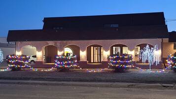 Fachada de la propiedad