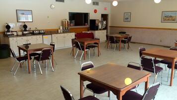 Desayuno de autoservicio incluido todos los días