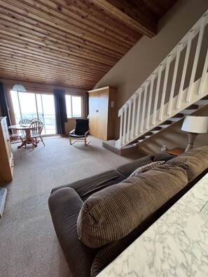 Upper Beach Front | Living area