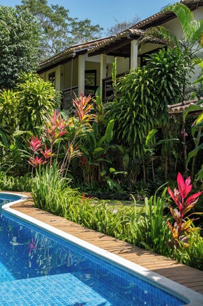 Outdoor pool, pool umbrellas, sun loungers