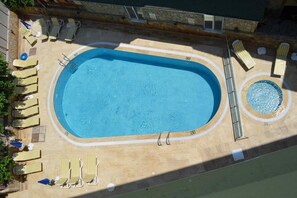 Piscina a l'aire lliure 