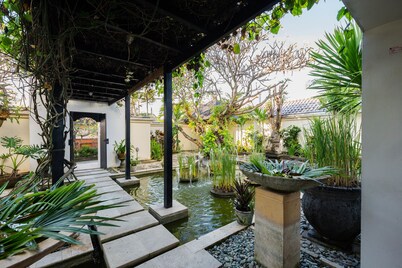 Suarti Resort Villas & Gallery