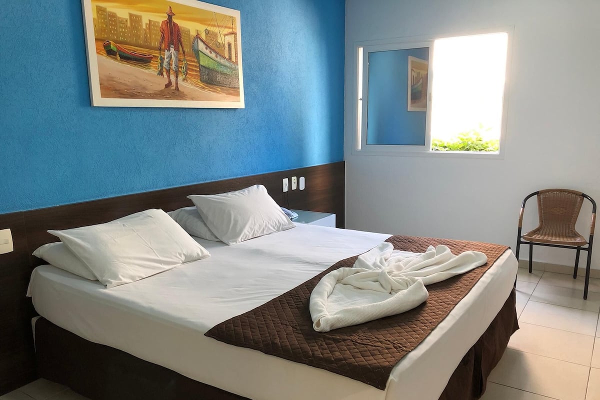 Minibar, desk, soundproofing, free cots/infant beds