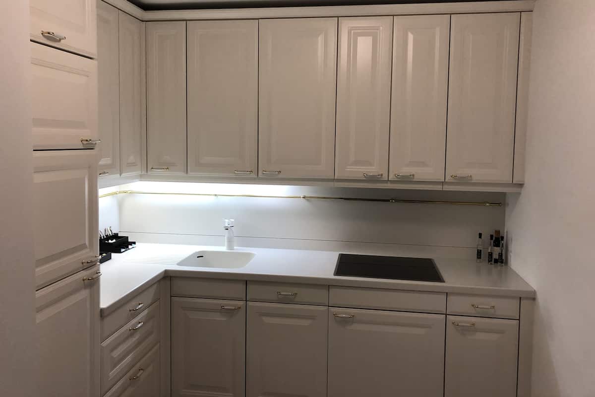 Suite (City) | Private kitchen | Fridge, microwave, stovetop, dishwasher