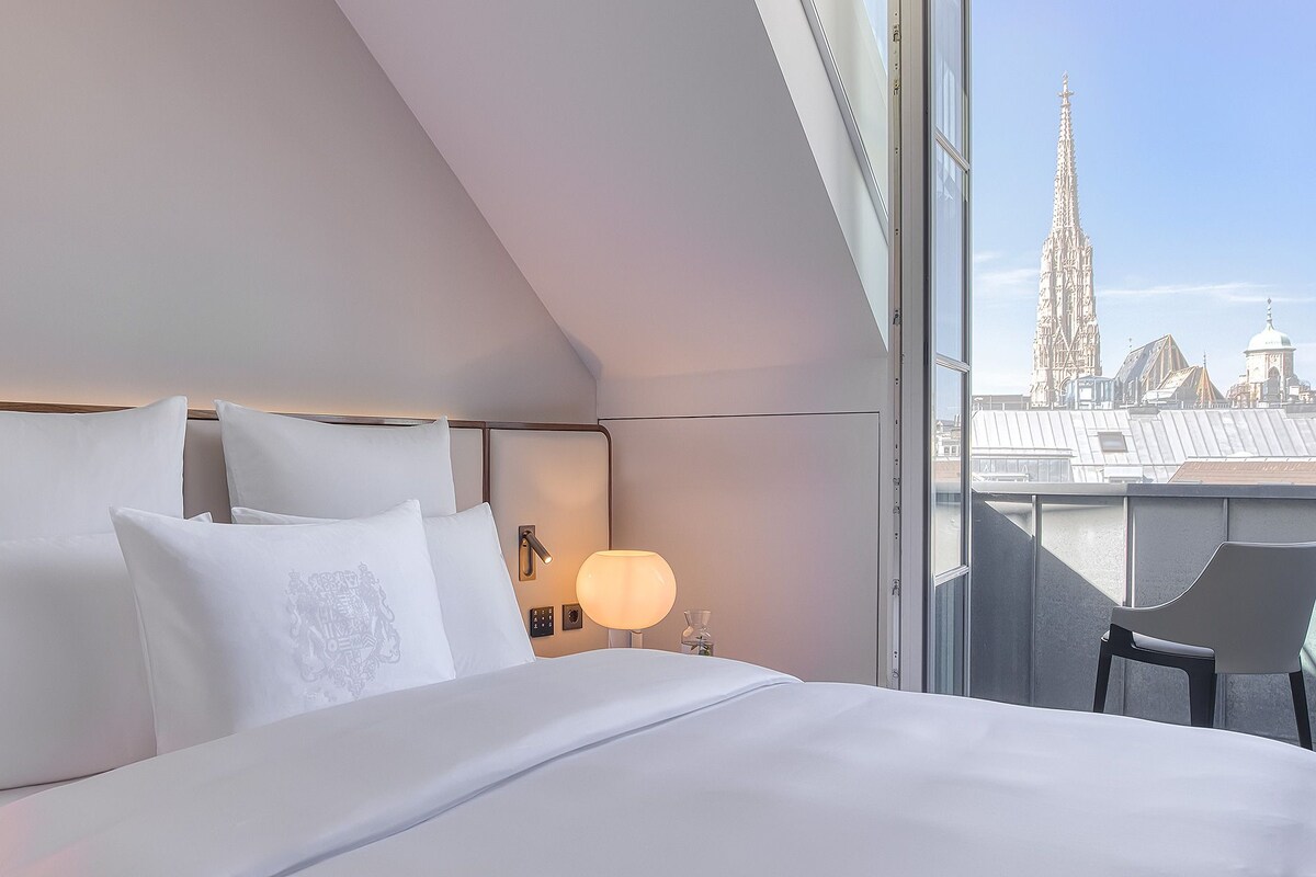 Deluxe Suite, Terrace (Rooftop) | Minibar (free items), in-room safe, desk, laptop workspace
