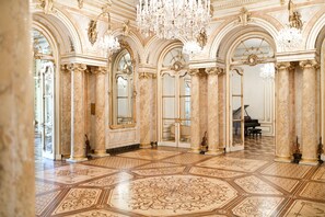 Banquet hall - Palais Coburg Residenz (Vienna)