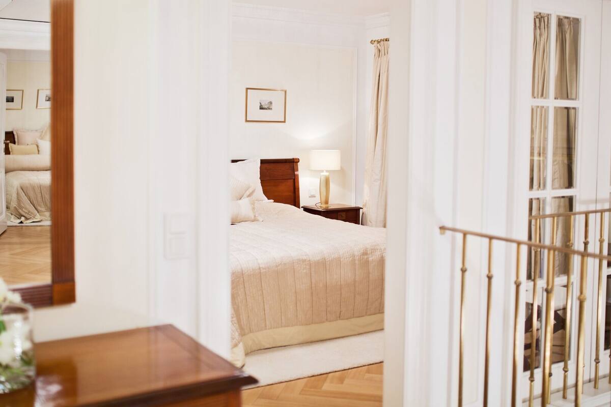 Minibar (free items), in-room safe, desk, laptop workspace