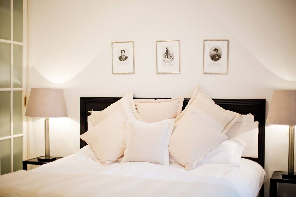 suite (palais) | free minibar, in-room safe, individually decorated