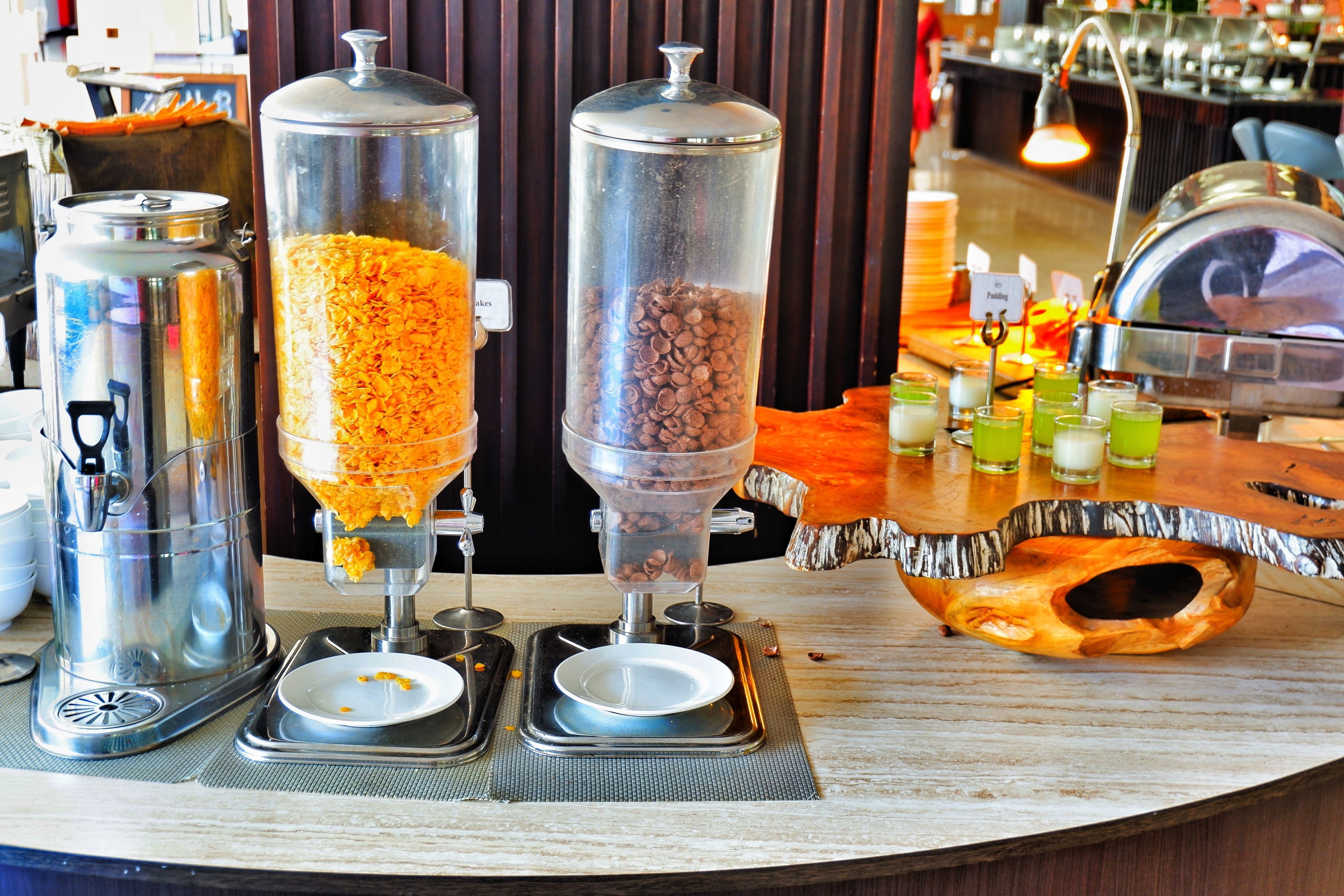 Daily buffet breakfast for a fee