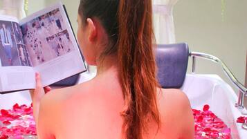 Espace de soins pour les couples, soins corporels, soins d'aromathérapie