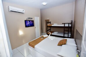 Standard Quadruple Room | Individually decorated, iron/ironing board, free WiFi, bed sheets - Vila Pajucara Inn (Maceió)