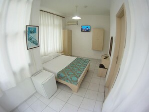 Kaliteli yatak takımı, minibar, ücretsiz kablosuz İnternet 