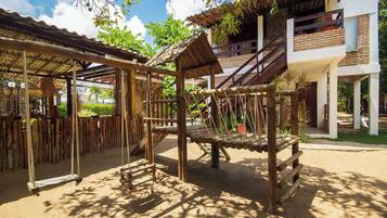 Children’s play area – outdoor