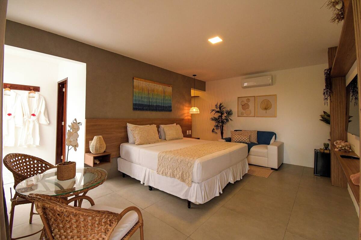 Quarto casal romântico | 1 quarto, frigobar, cofres nos quartos, cortinas blackout