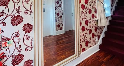 Crompton Guest House