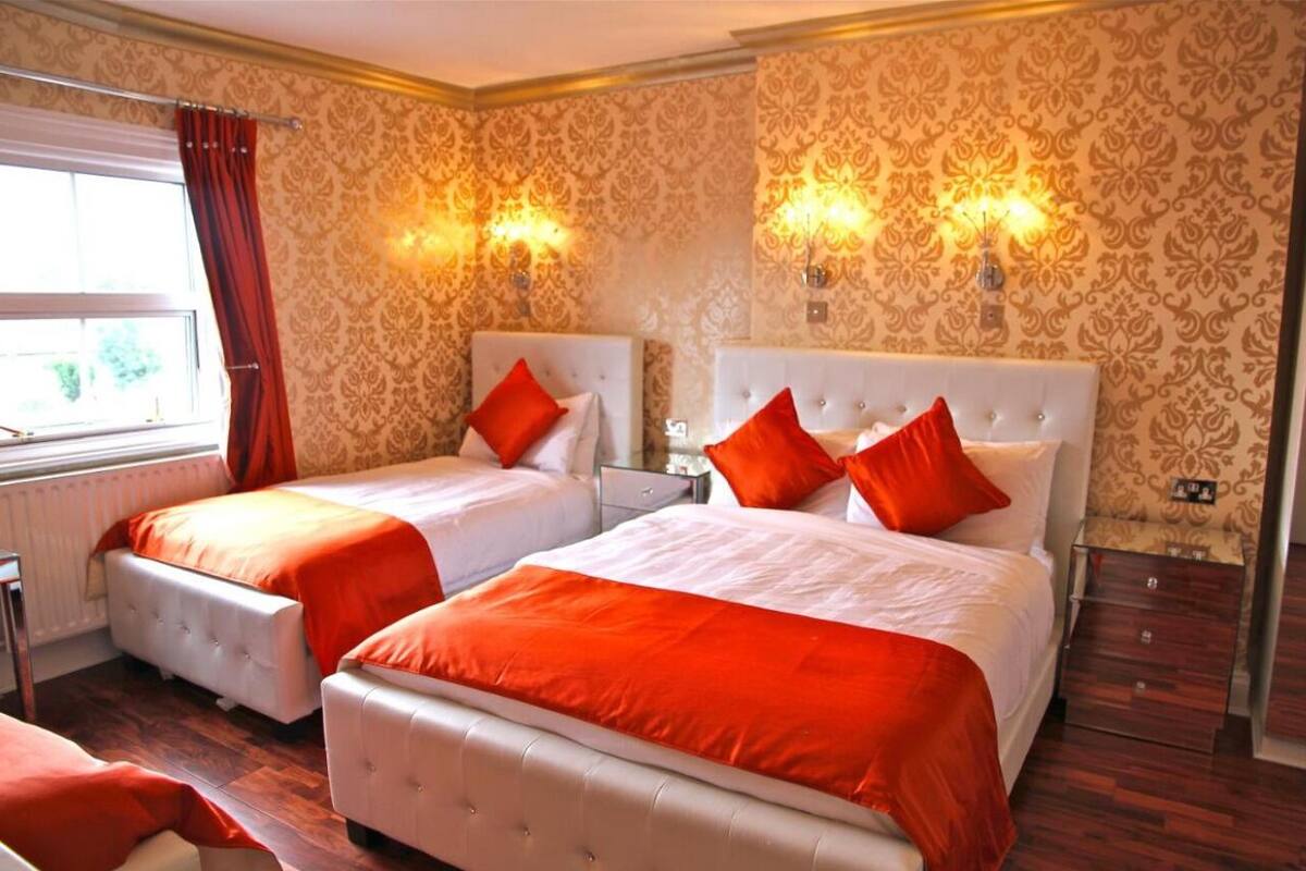 Premium bedding, in-room safe, desk, soundproofing