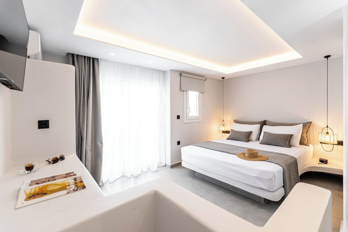 Executive-Apartment, 2 Schlafzimmer (Split Level 3 persons) | Schallisolierte Zimmer, Bügeleisen/Bügelbrett, kostenloses WLAN