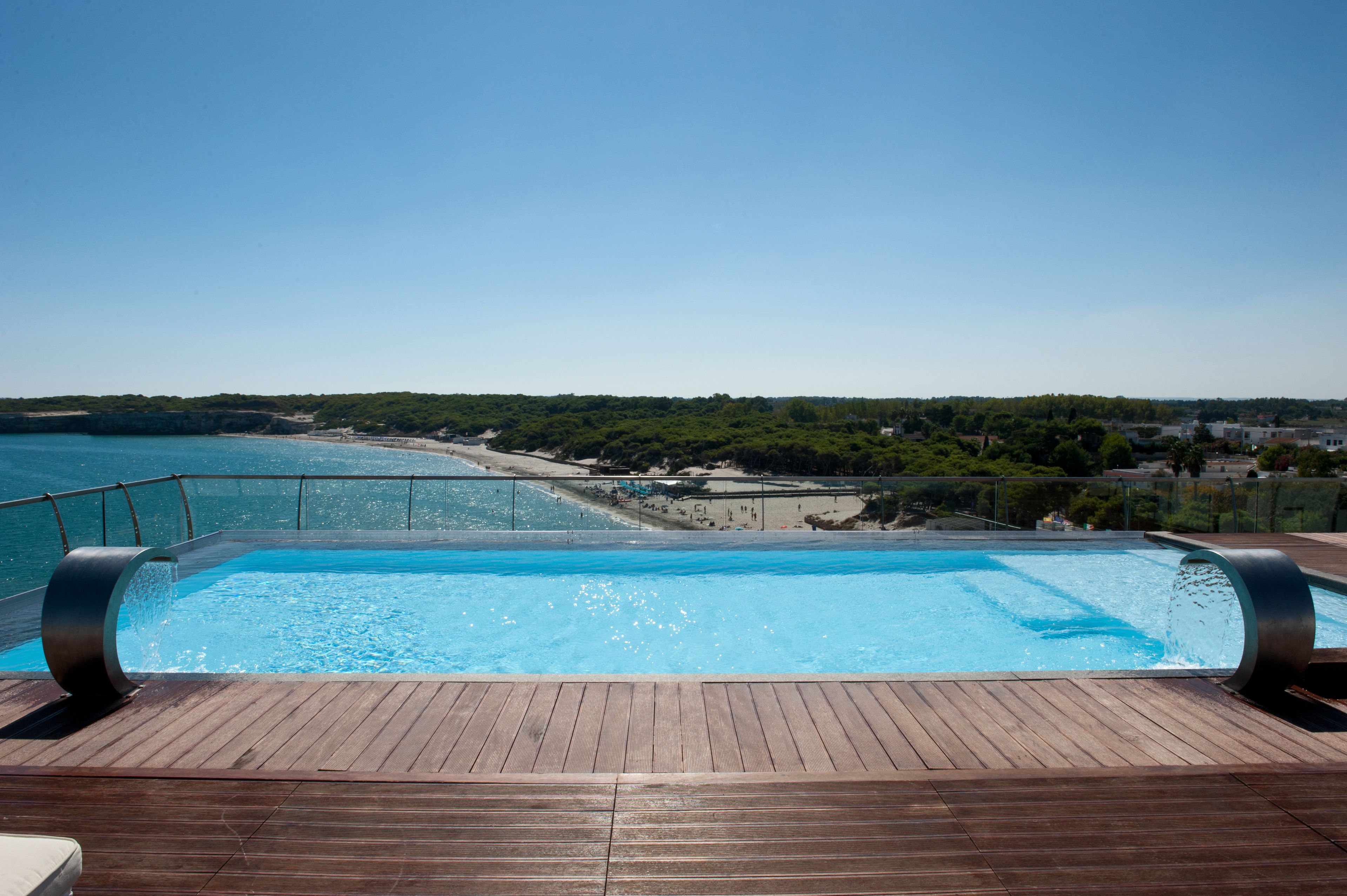 seasonal outdoor pool, pool loungers