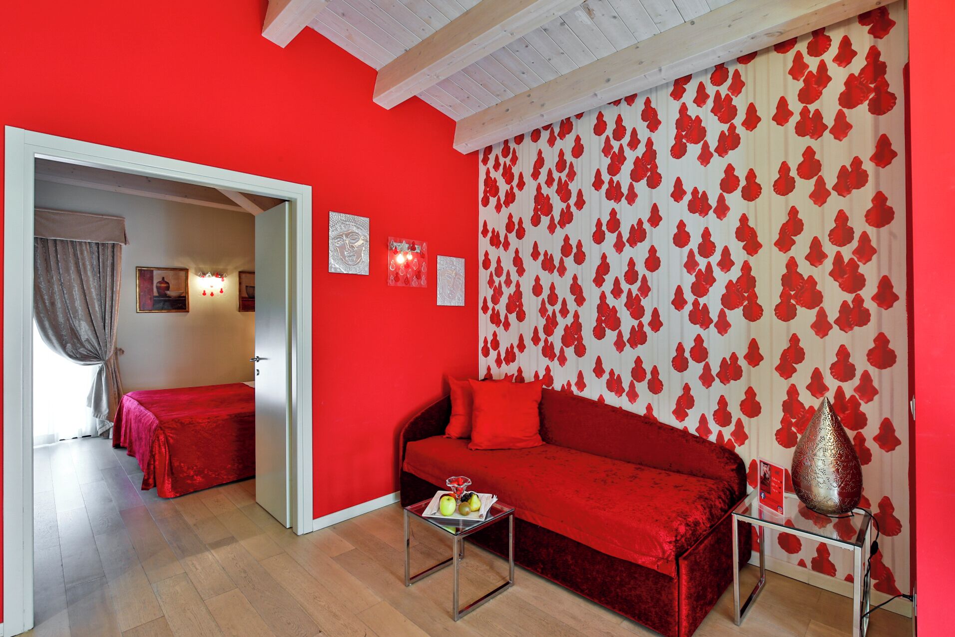 suite | living area | 32-inch led tv with satellite channels, tv, pay films