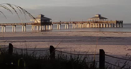 Silver Sands Villas