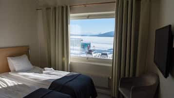 Standard Double Room | Lake view