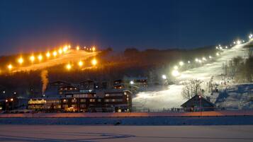 Façade de lâhĂ©bergement - soirĂ©e/nuit