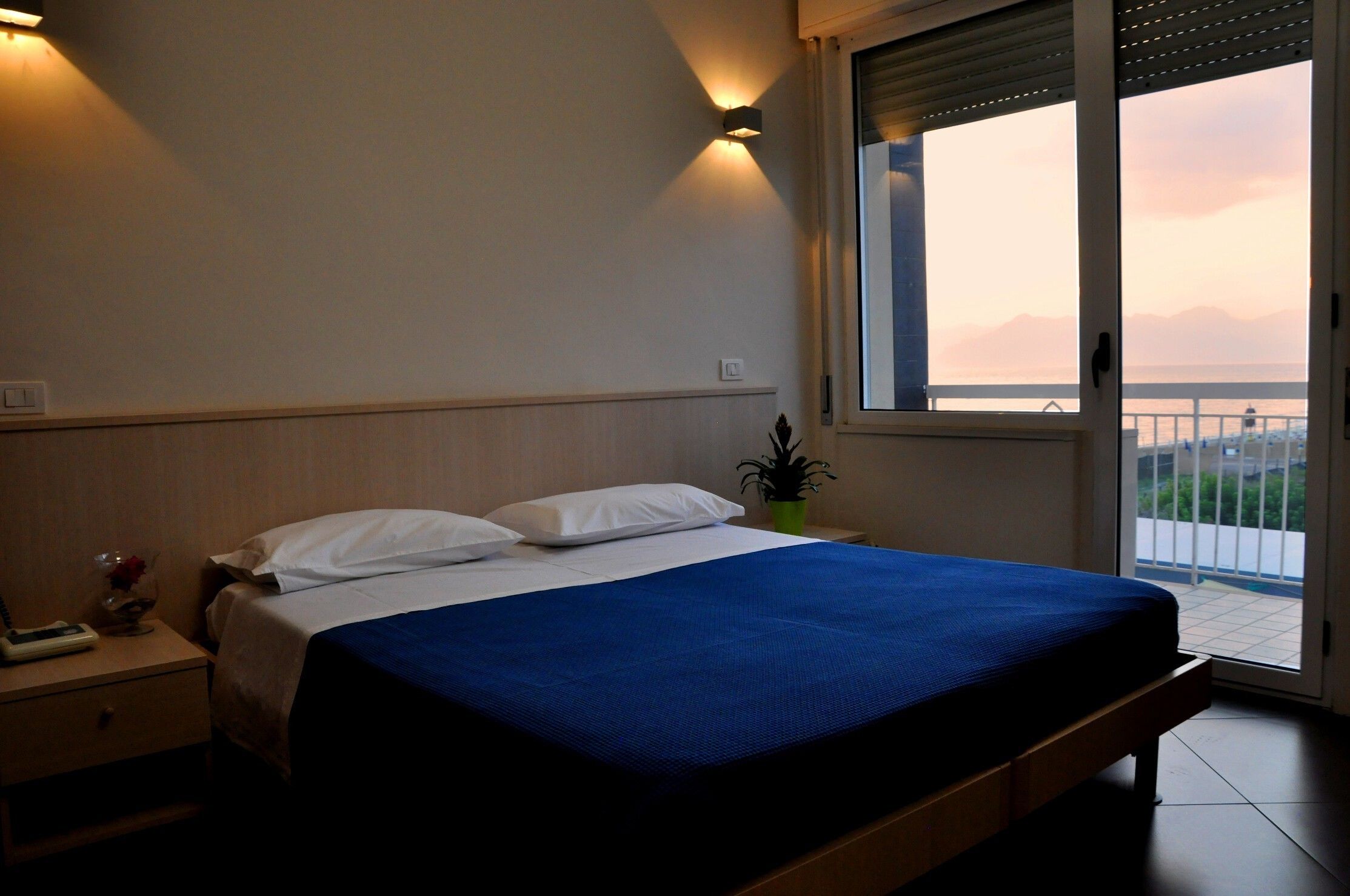 double room, balcony, oceanfront | desk, wheelchair access