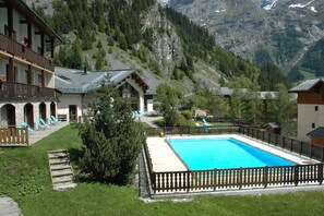 Seasonal outdoor pool