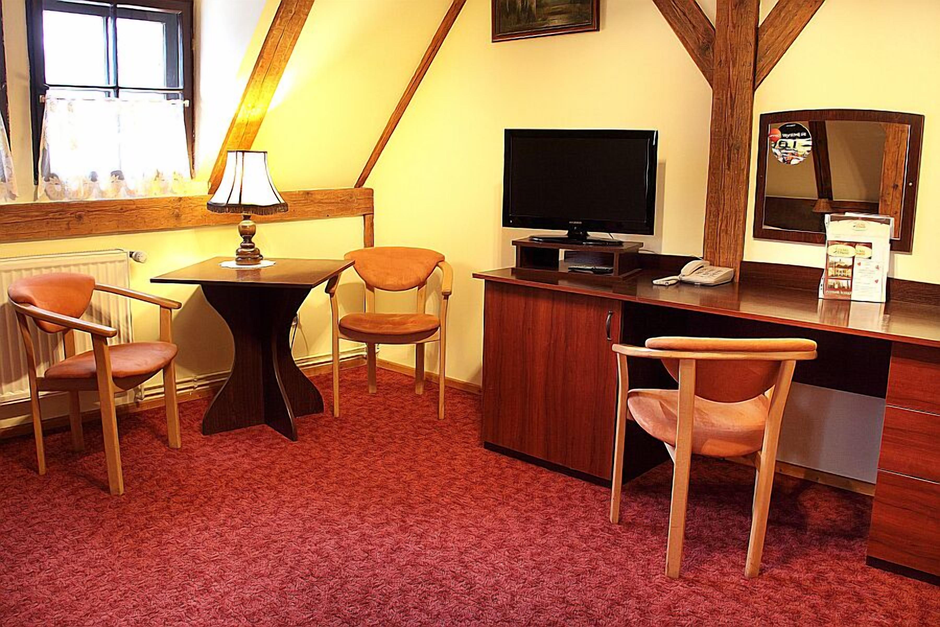 double or twin room | living area | flat-screen tv