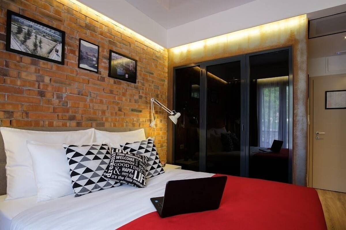 double room, balcony | premium bedding, free minibar items, in-room safe, desk