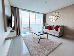 Deluxe Apartment | Living area | LCD TV - Swiss-Belhotel Balikpapan (Balikpapan)