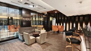 Lobby-Lounge