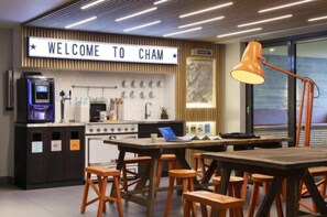Coffee shop - Héliopic Hôtel & Spa (Chamonix-Mont-Blanc)