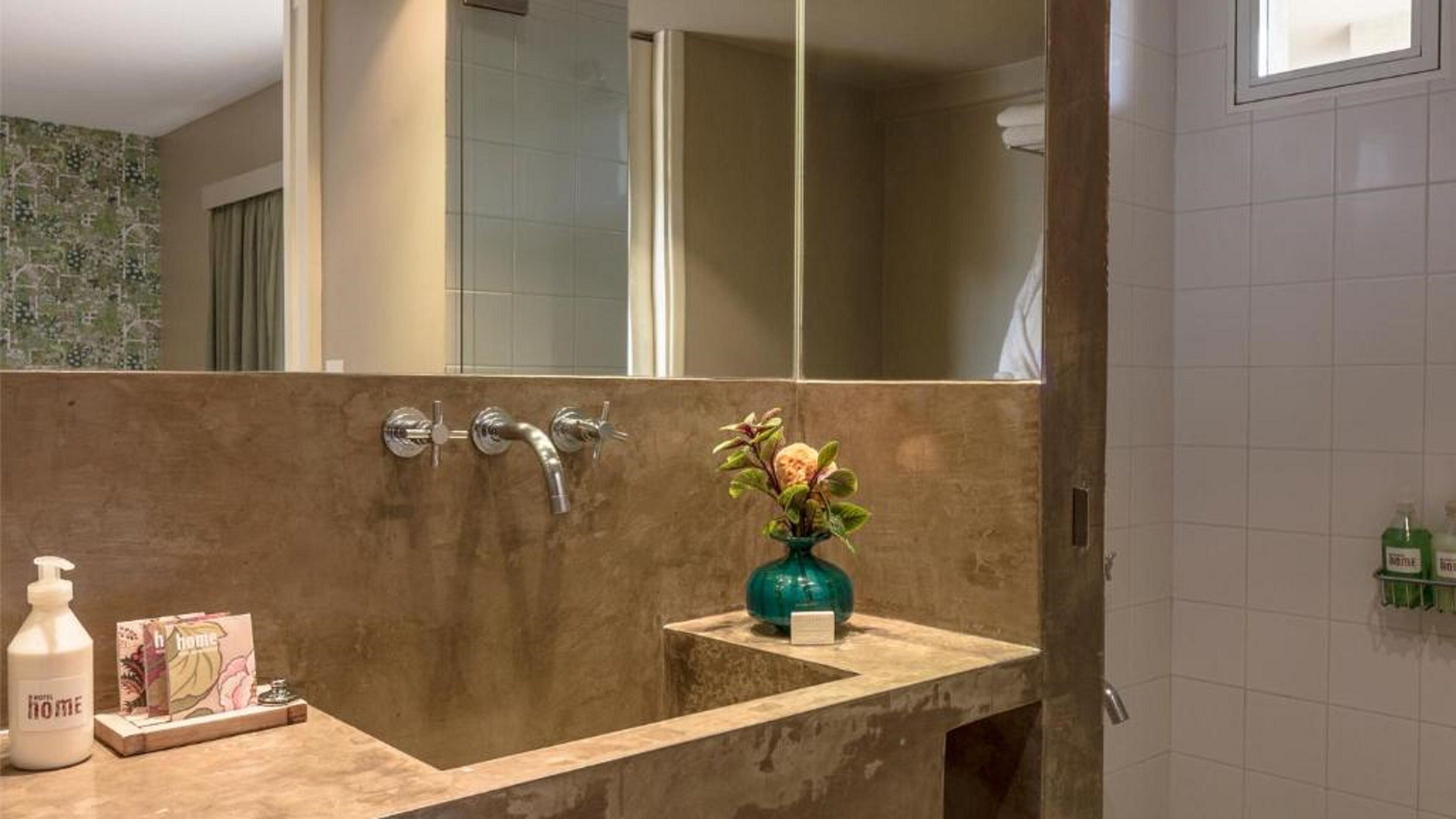 standard room | bathroom | designer toiletries, hair dryer, bathrobes, bidet