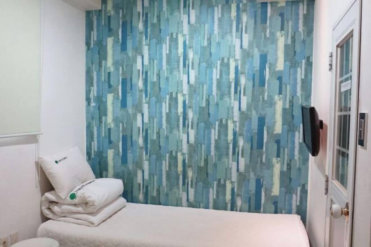 Skrivebord, skrivebord for bærbar PC og strykejern/-brett