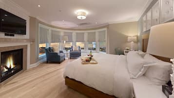 Standard Room, 1 King Bed, City View, Corner (Town View King Corner) | Frette Italian sheets, premium bedding, in-room safe, desk