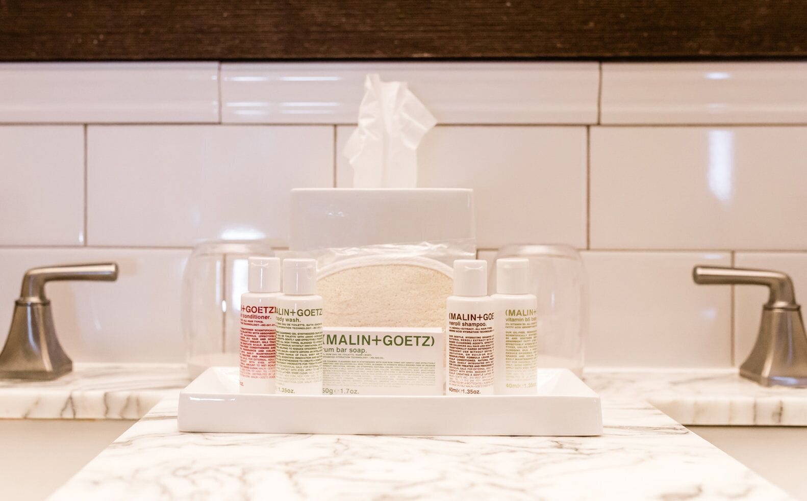 standard room, 1 king bed (spa-side - town view king) | frette italian sheets, premium bedding, in-room safe, desk