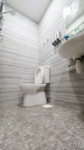 Bathroom - Hotel Snow Lavender (Singapore)