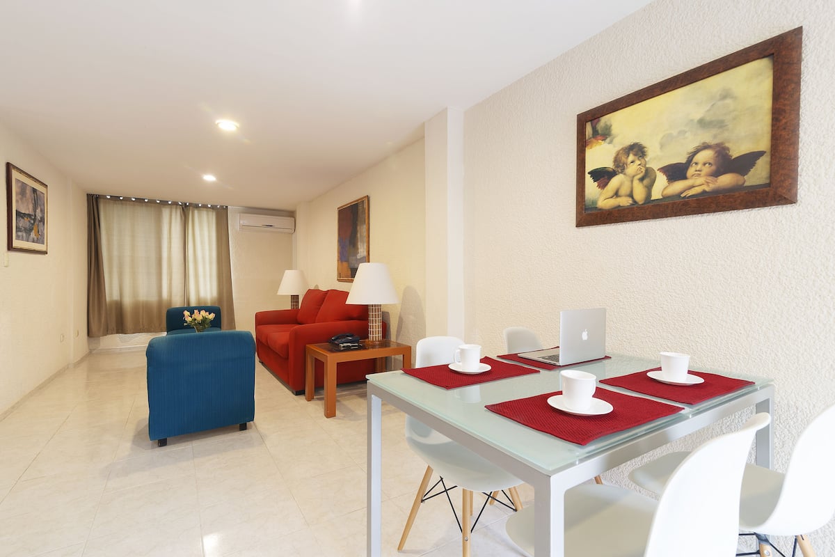 Superior Suite | 1 bedroom, down comforters, in-room safe, laptop workspace