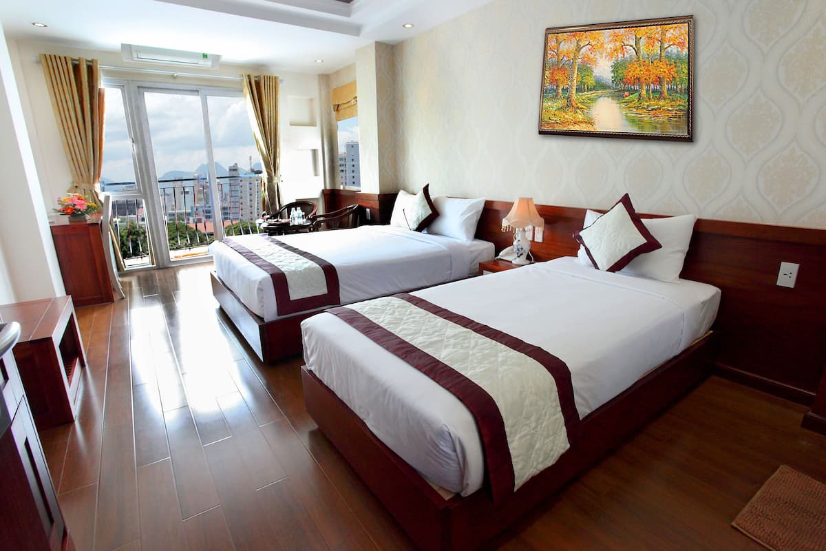 In-room safe, desk, blackout curtains, rollaway beds