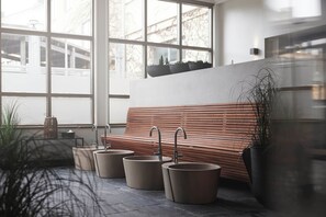 Sauna, tina de hidromasaje y baño de vapor 