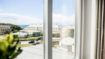 Double Room Villa Apelviken | Desk, iron/ironing board, free WiFi, bed sheets