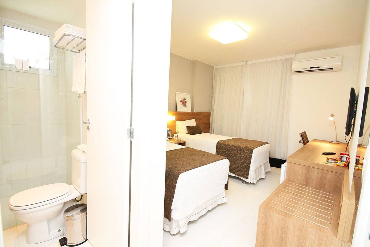 Apartament Twin | Minibar, in-room safe, blackout drapes, rollaway beds