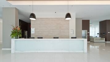 Mostrador para check-in y check-out